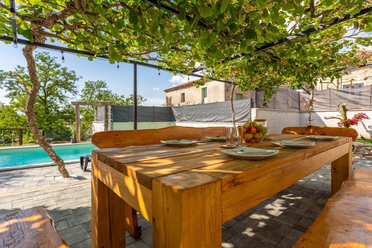 Villa House With Pool Poli Stare Nuoni Žminj Esterno foto